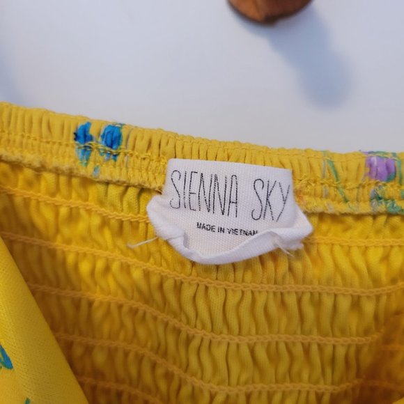 Sienna Sky Floral Romper Size S - Picture 3 of 5